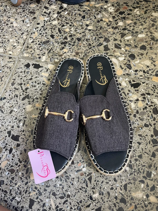 Sandalias estilo apargatas negra's foto | 🛍️D’coDum & Luminarias🛍️ |  BizneCubano